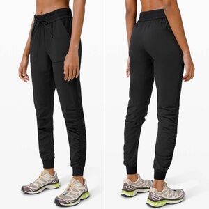 Lululemon Beyond the Studio Jogger
Black